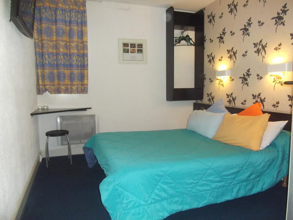 Rev'Hotel Coignières Chambre photo