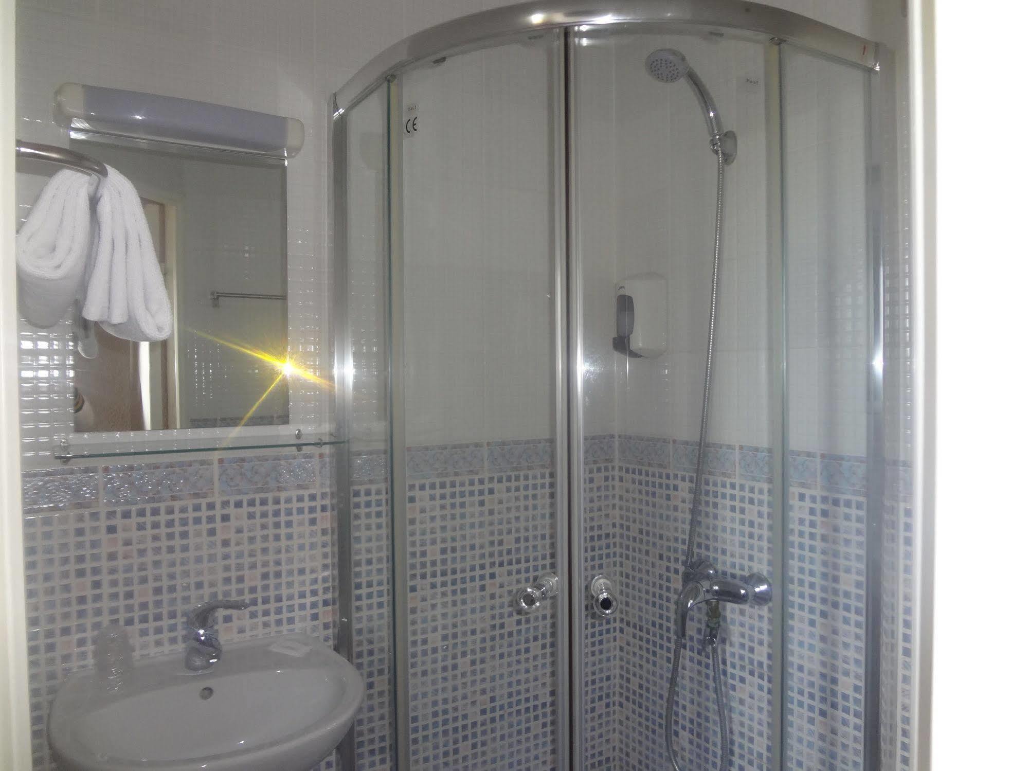 Rev'Hotel Coignières Extérieur photo